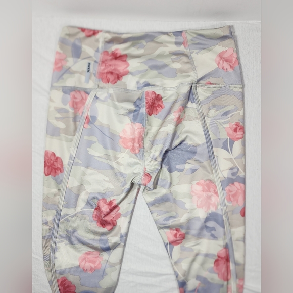 RBX CROP WOMEN'S YOGA LEGGINGS, SIZE MEDIUM, FLORAL - Picture 2 of 10